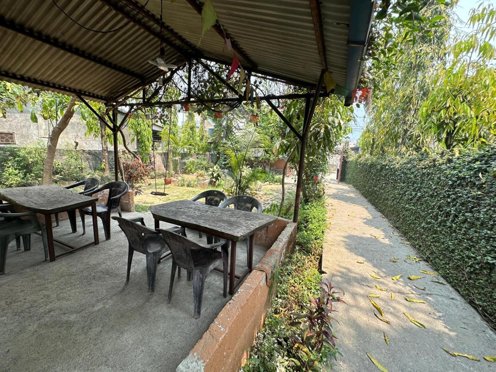 Cherry Garden Pokhara Exteriör bild
